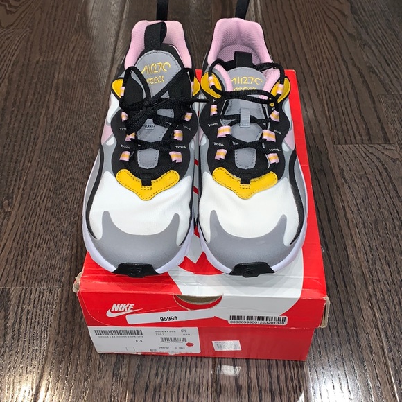 Nike Air Max 270 React Kid’s 7 Women’s Size 8.5 - Picture 2 of 9